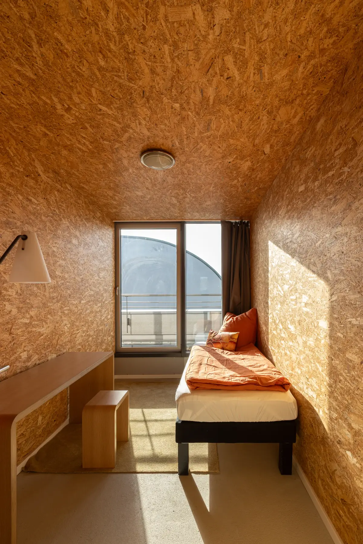 Penthouse, Loft with seven bedrooms and living/dining area, CopperRoof Apartments Merseburg, view 5
