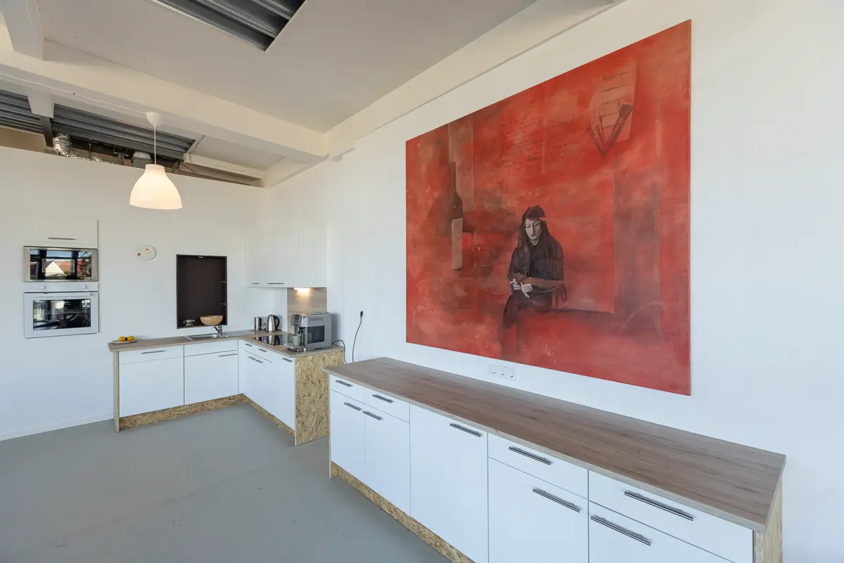 Penthouse, Loft with seven bedrooms and living/dining area, CopperRoof Apartments Merseburg, view 11