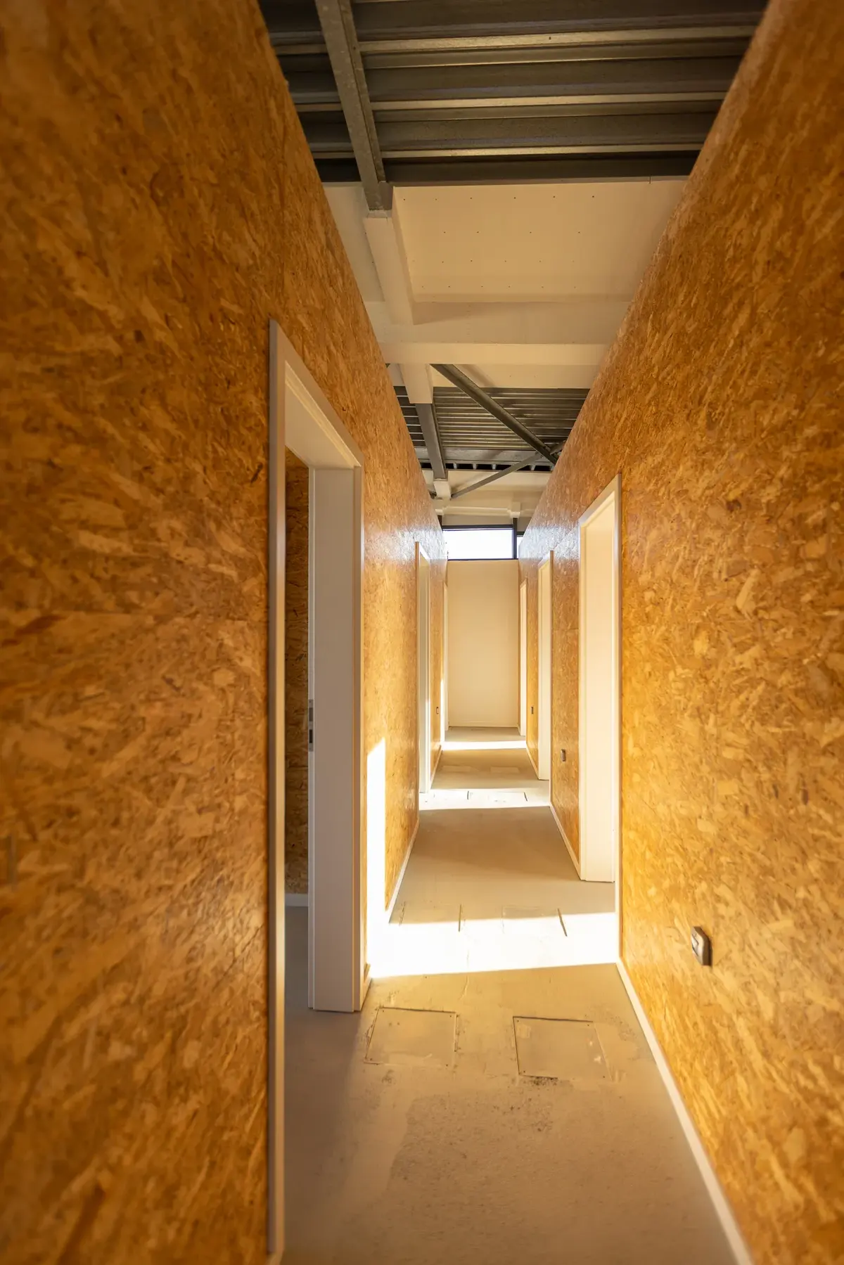 Penthouse, Loft with seven bedrooms and living/dining area, CopperRoof Apartments Merseburg, view 19